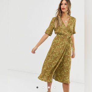 NWOT & Other Stories Floral Printed Midi Wrap Dress 6